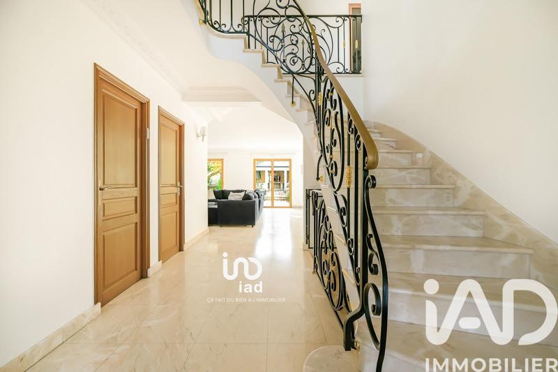 Maison - 192 m² - 6 pièces