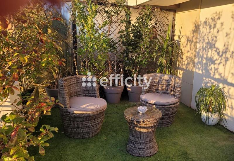 Appartement - 100 m² - 5 pièces