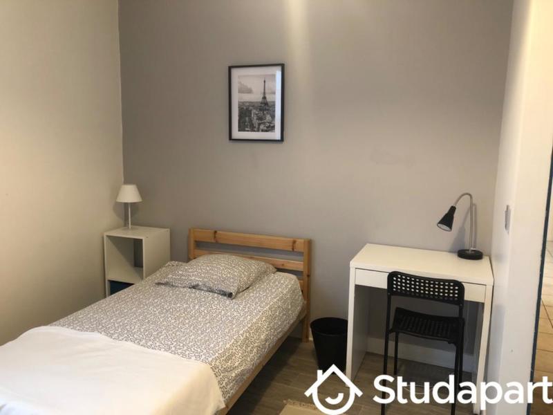 Chambre - 11 m² - 1 pièce