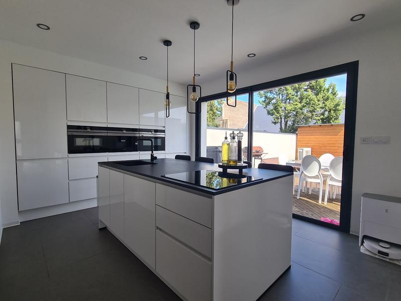 Maison - 145 m² - 6 pièces