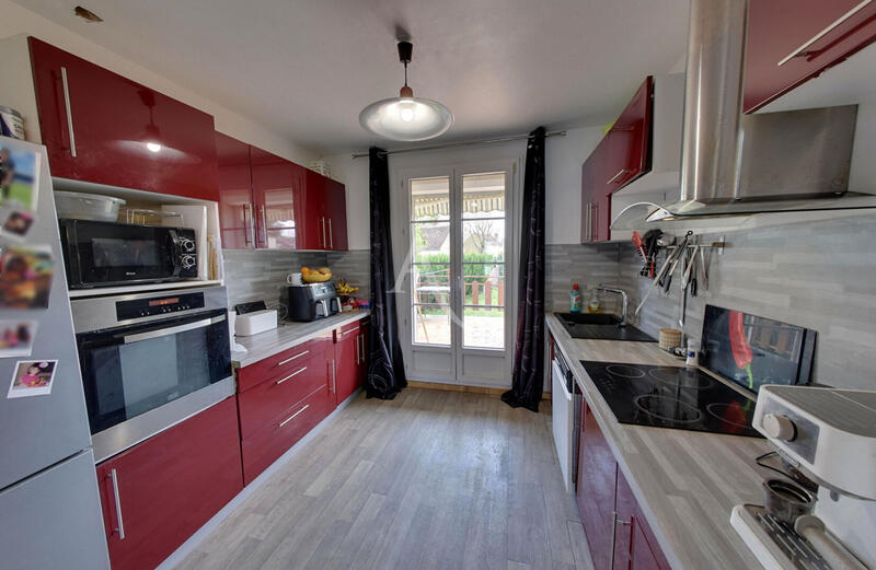 Maison - 101 m² - 5 pièces