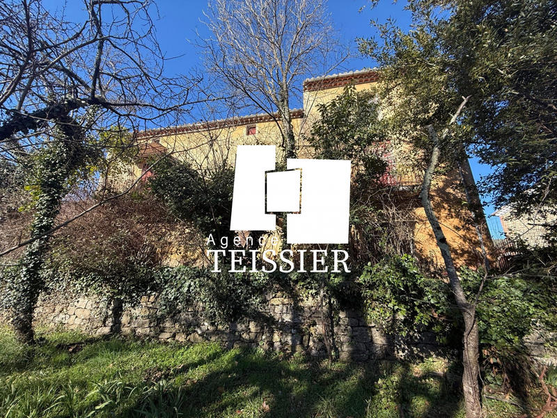 Maison - 100 m² - 2 pièces