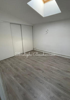 Immeuble - 85 m² - 3 pièces