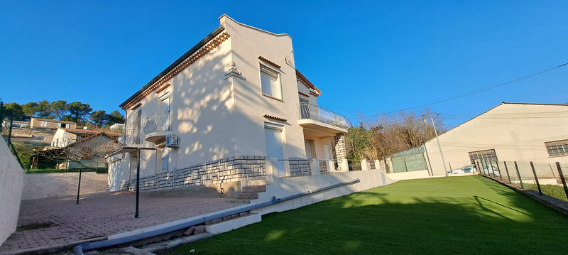 Maison - 165 m² - 6 pièces