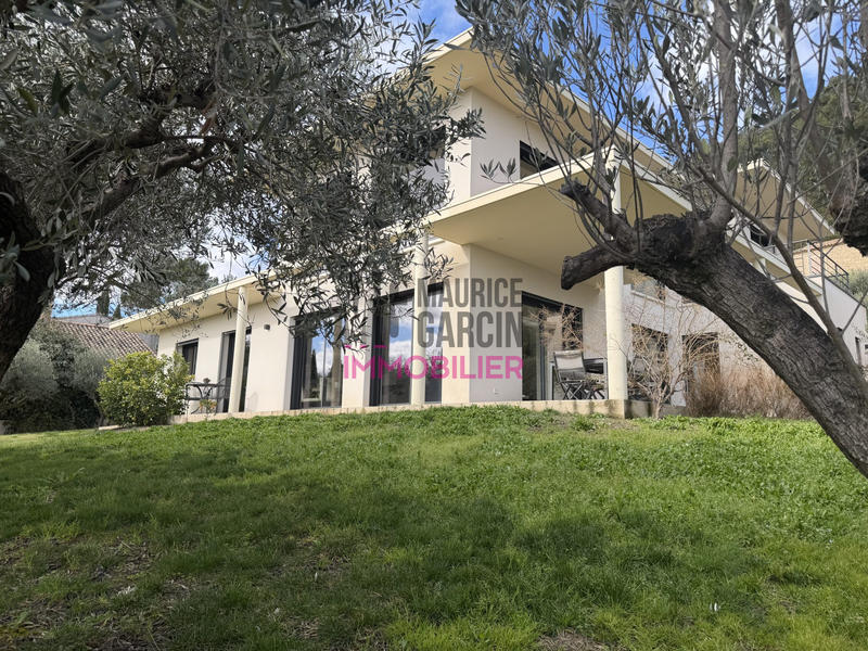 Maison - 180 m² - 6 pièces