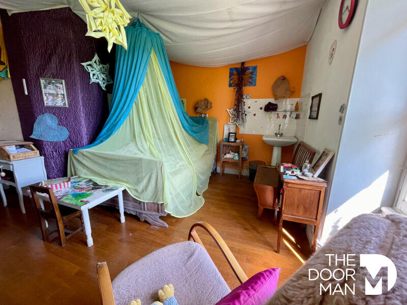 Corps de ferme - 218 m² - 7 pièces