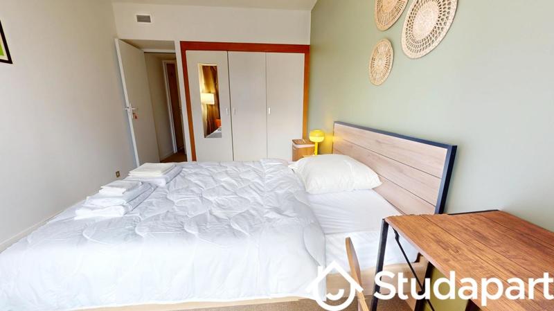 Chambre - 9 m² - 1 pièce