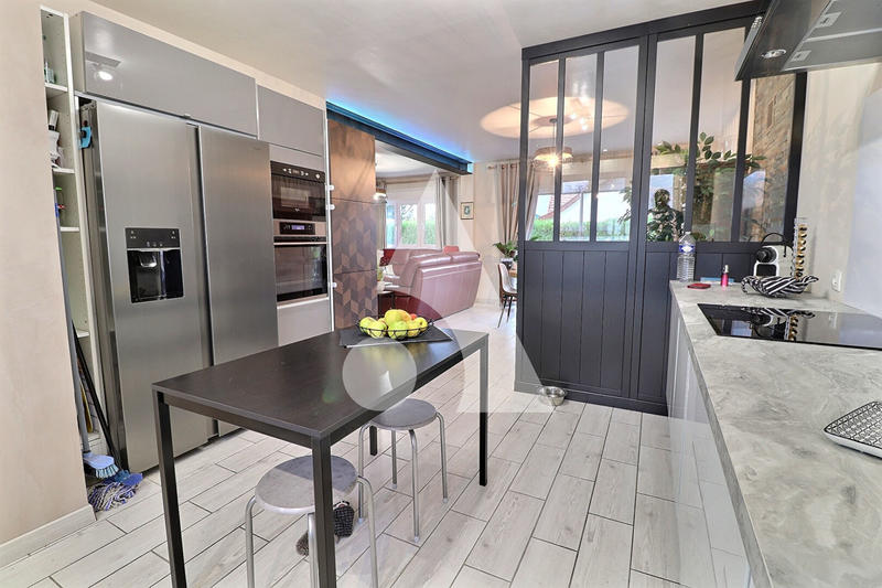 Maison - 100 m² - 6 pièces