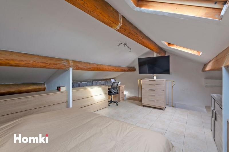 Appartement - 96 m² - 2 pièces