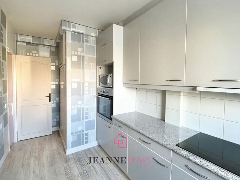 Appartement - 90 m² - 4 pièces