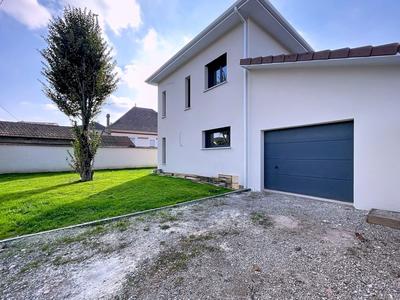 Maison - 120 m² - 4 pièces