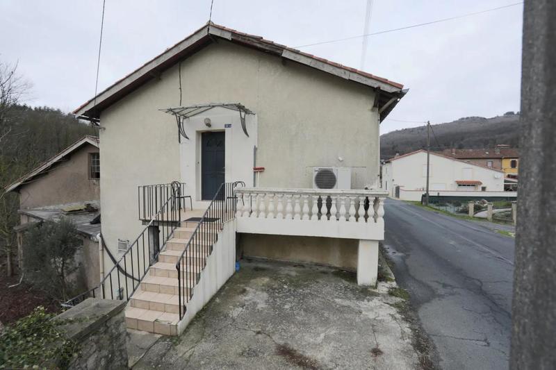 Maison - 250 m² - 7 pièces