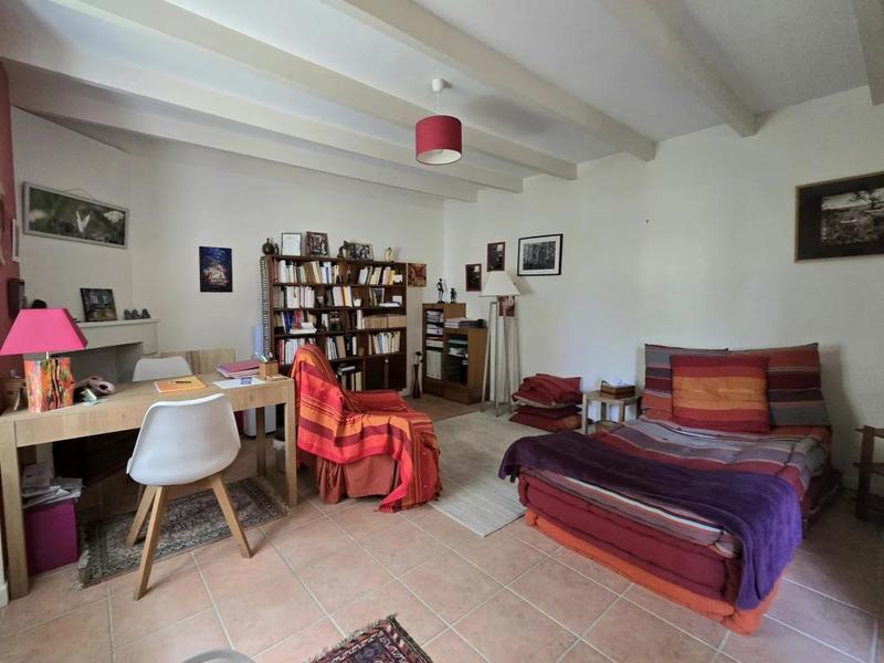 Maison - 221 m² - 7 pièces