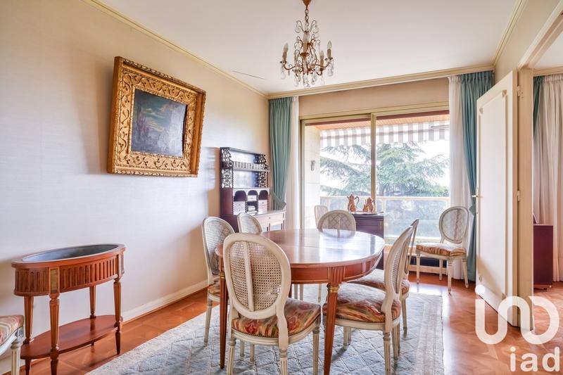 Appartement - 144 m² - 5 pièces