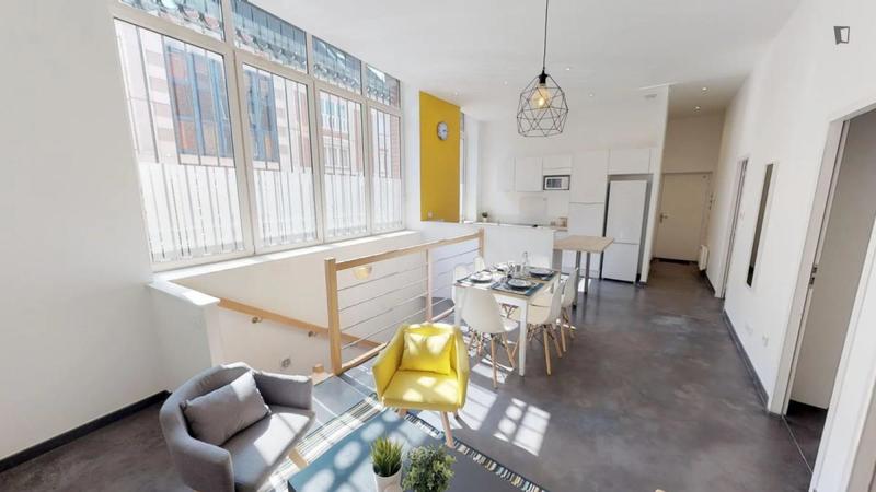 Chambre - 12 m² - 5 pièces