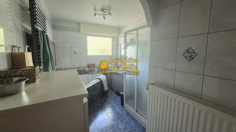 Maison - 218 m² - 10 pièces