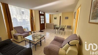 Maison - 200 m² - 9 pièces