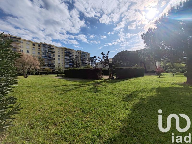 Studio - 24 m² - 1 pièce