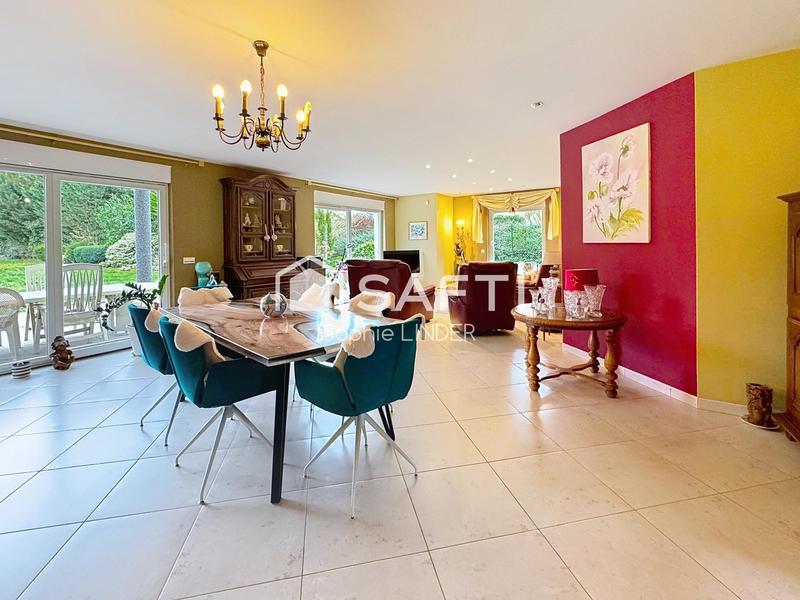 Maison - 253 m² - 6 pièces