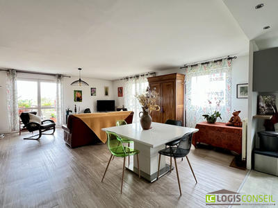 Appartement - 82 m² - 4 pièces