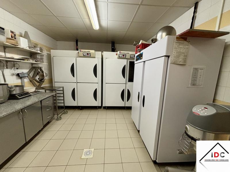 Fonds de commerce - 180 m²