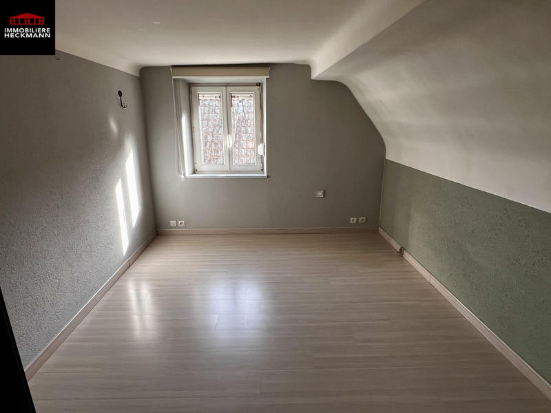 Appartement - 105 m² - 6 pièces