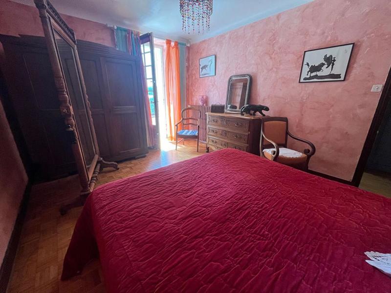 Corps de ferme - 280 m² - 8 pièces