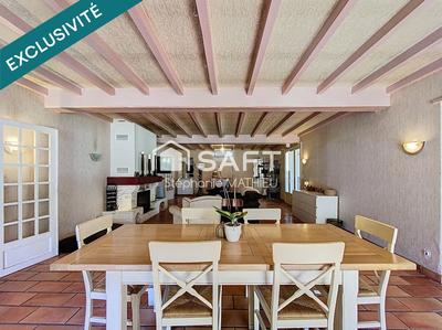 Maison - 245 m² - 8 pièces