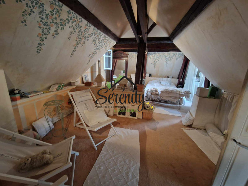 Maison - 180 m² - 8 pièces