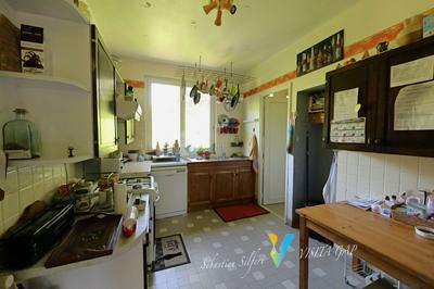 Maison - 427 m² - 17 pièces