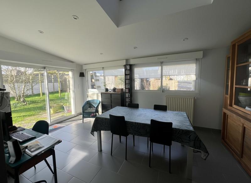 Maison - 90 m² - 6 pièces