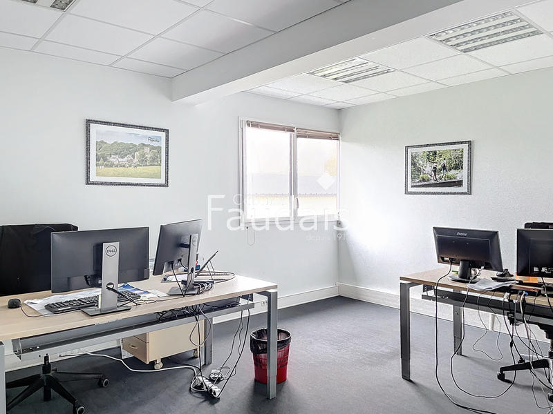 Bureau - 570 m²