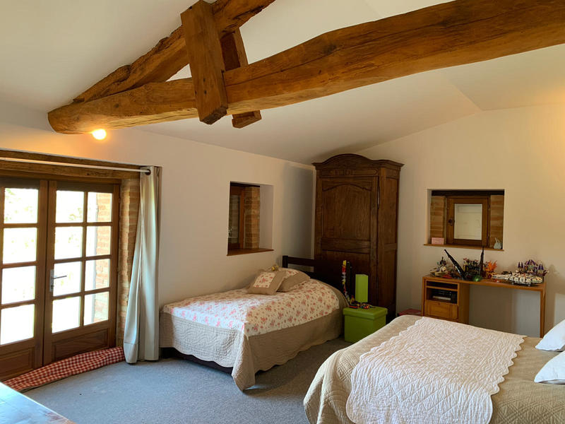 Maison - 279 m² - 8 pièces