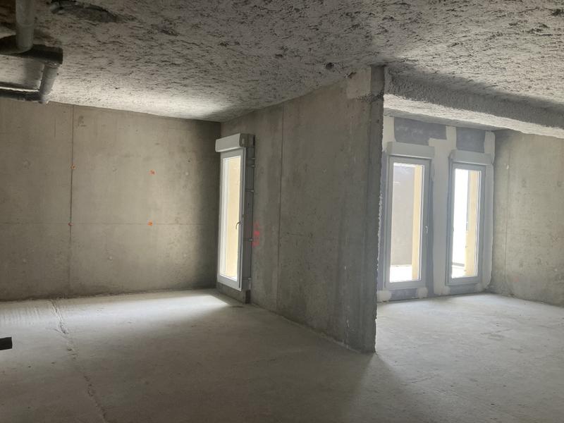 Local d'activités - 179 m²