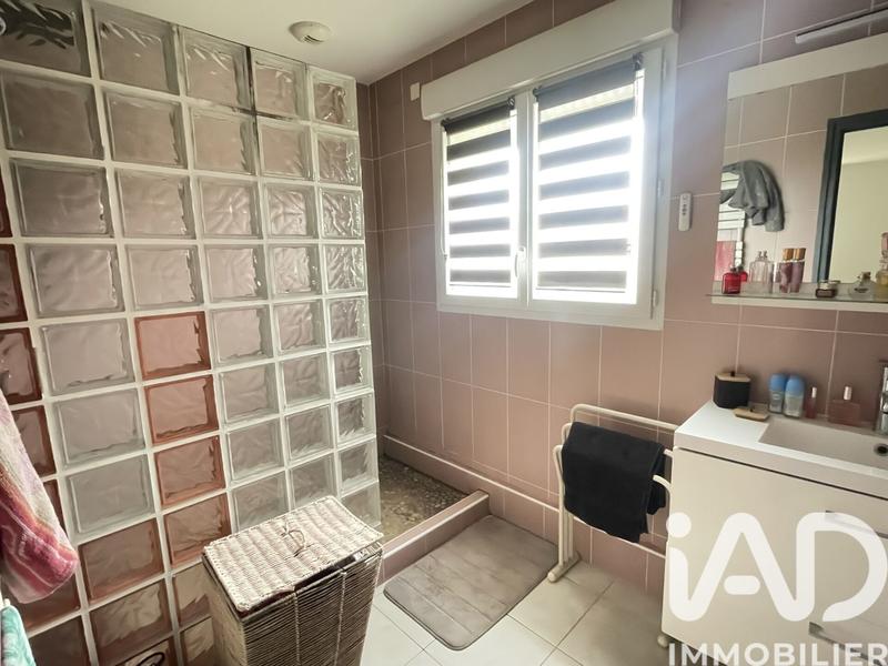 Maison - 235 m² - 8 pièces