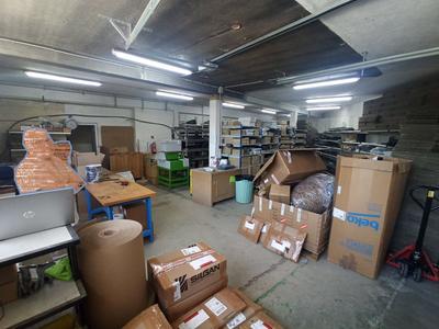 Local commercial - 1 500 m²