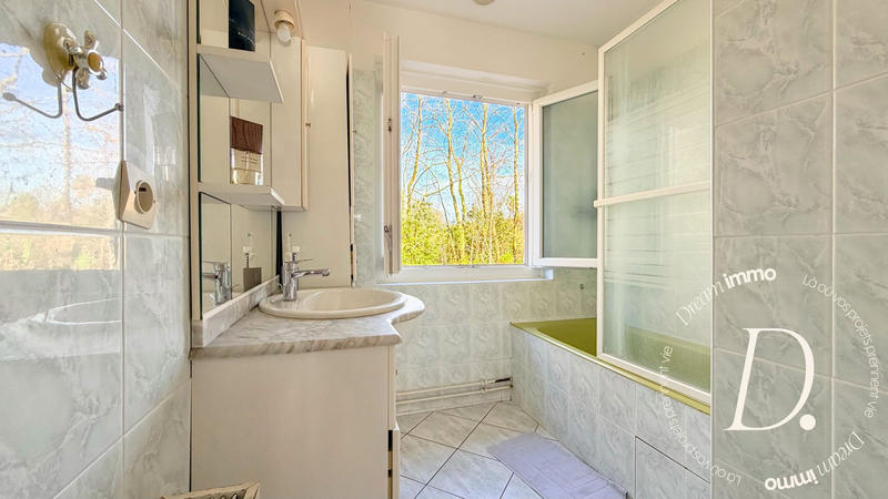 Maison - 122 m² - 4 pièces