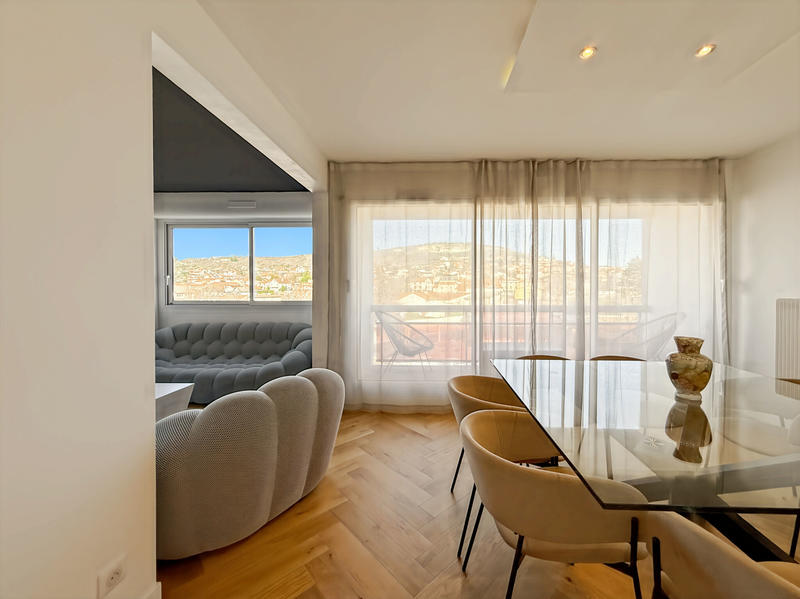 Appartement - 80 m² - 3 pièces