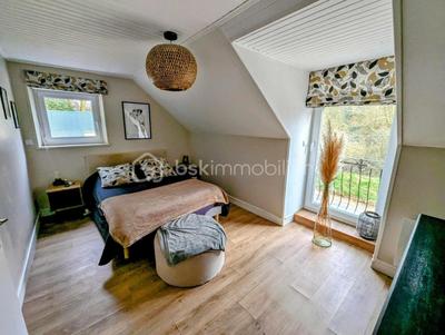 Maison - 96 m² - 4 pièces