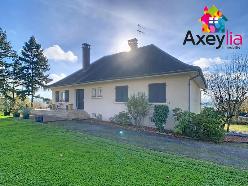 Maison - 214 m² - 8 pièces