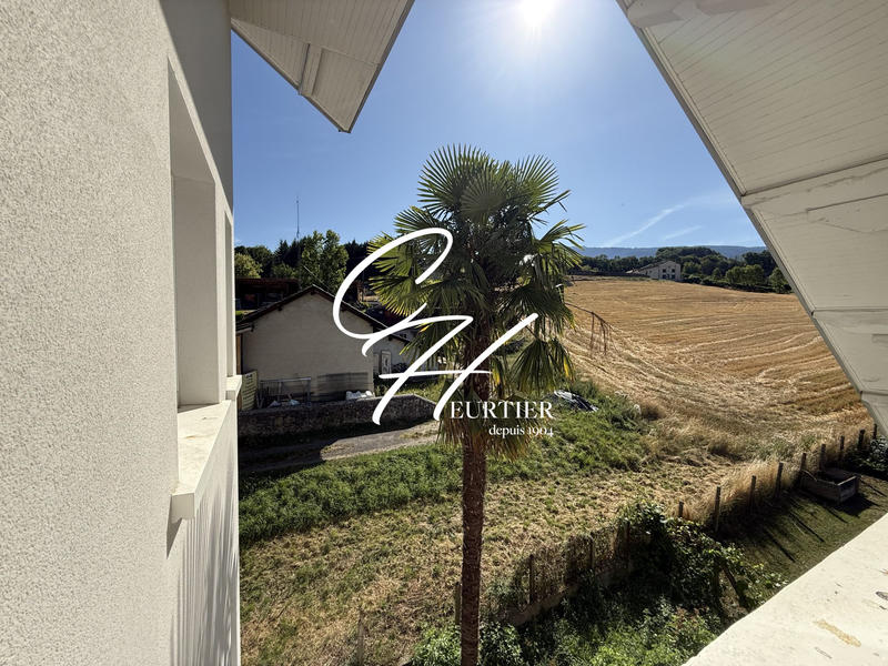 Appartement - 104 m² - 5 pièces