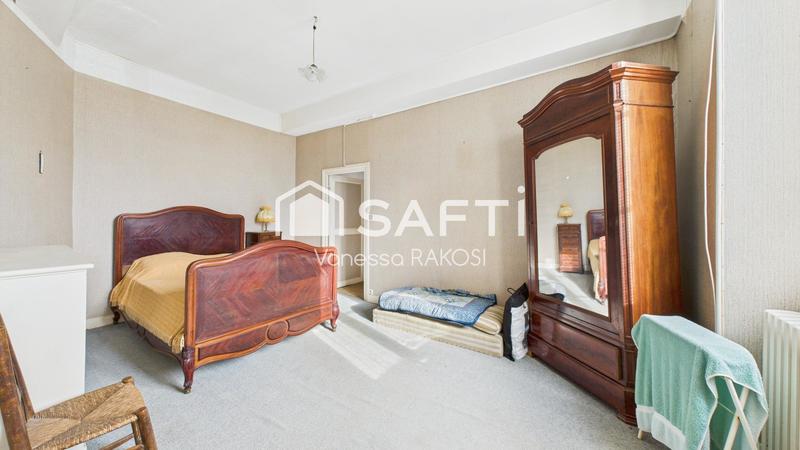 Maison - 290 m² - 9 pièces