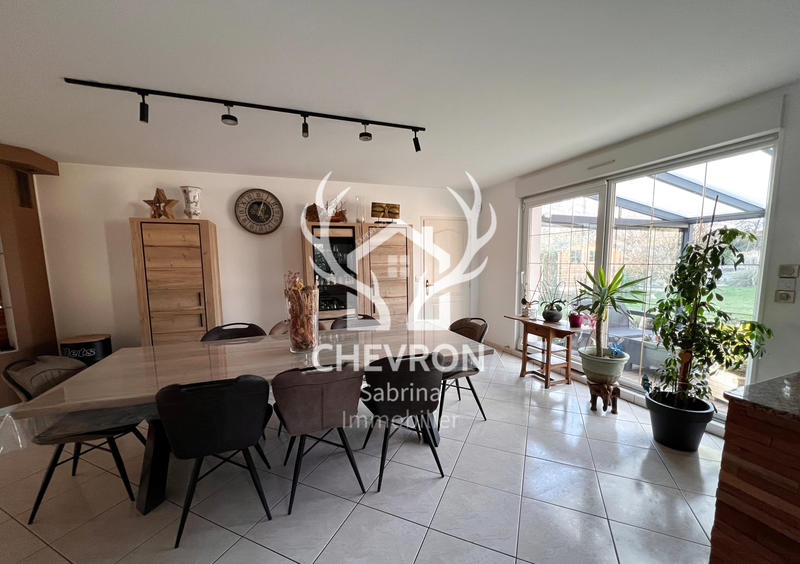 Maison - 181 m² - 6 pièces