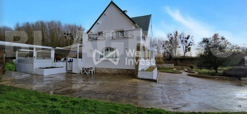 Maison - 244 m² - 10 pièces