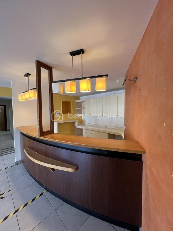 Maison - 180 m² - 7 pièces