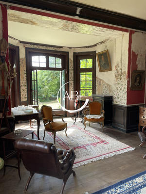 Villa - 269 m² - 11 pièces