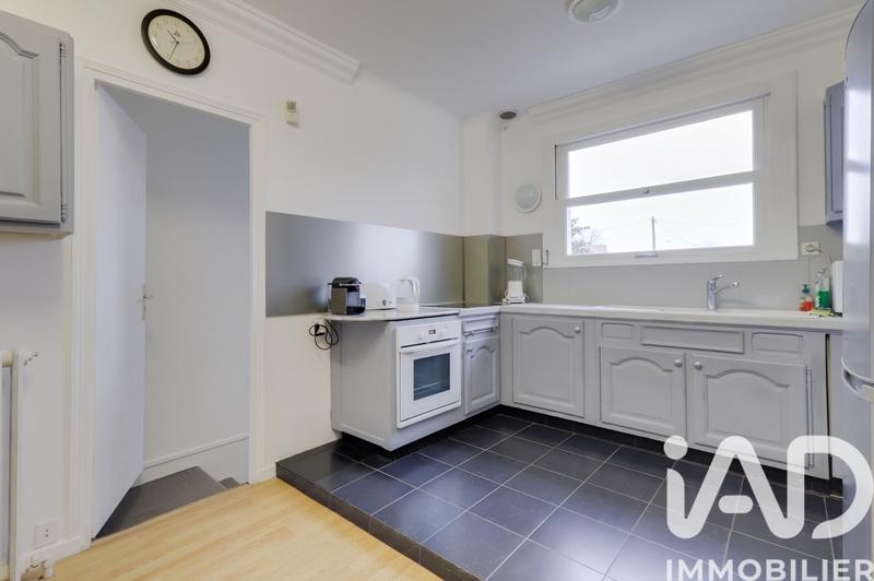 Maison - 230 m² - 8 pièces