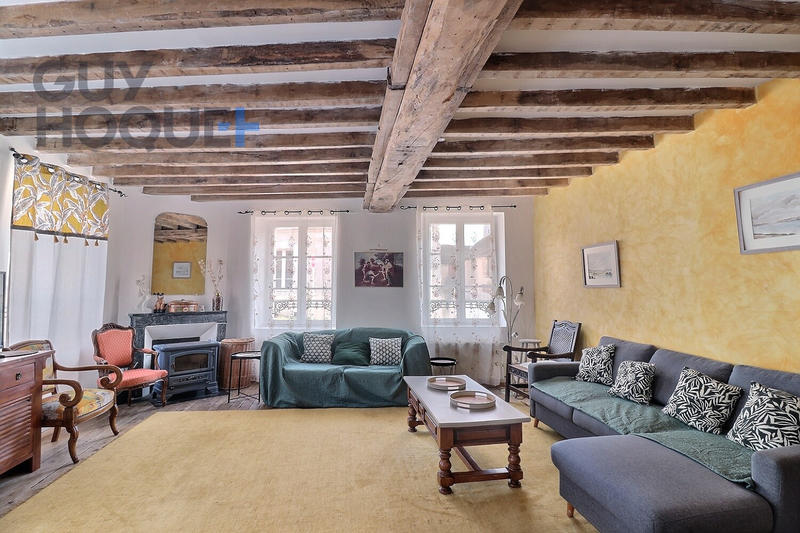 Maison - 230 m² - 6 pièces