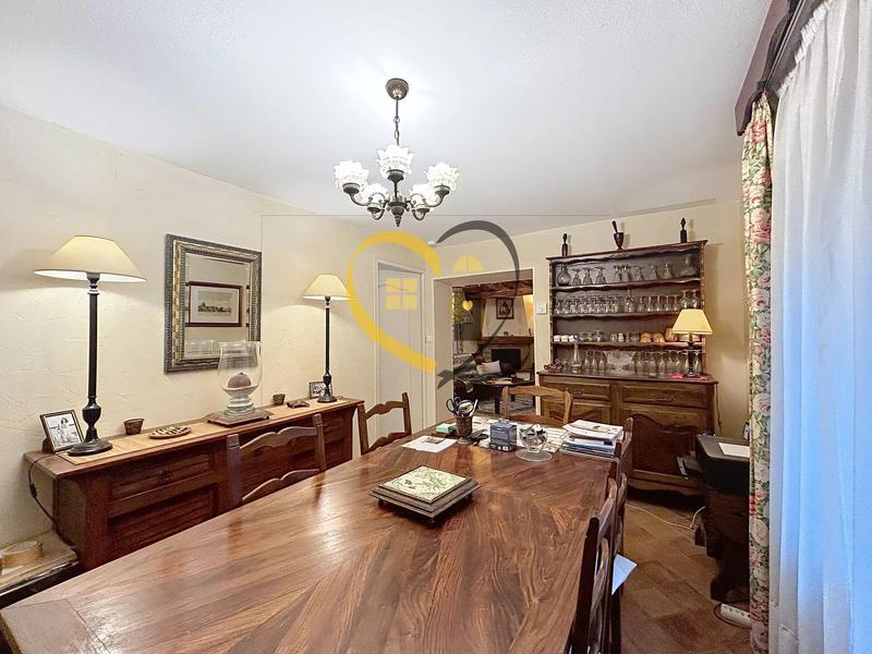 Maison - 102 m² - 6 pièces