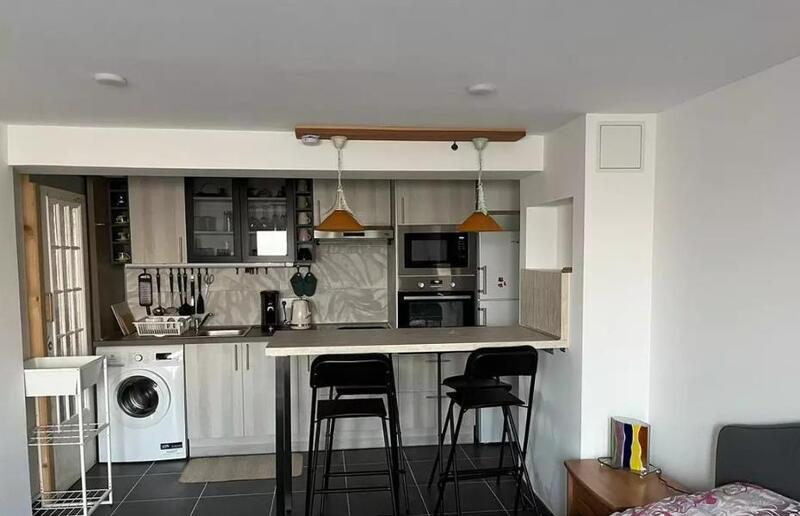 Studio - 25 m² - 1 pièce